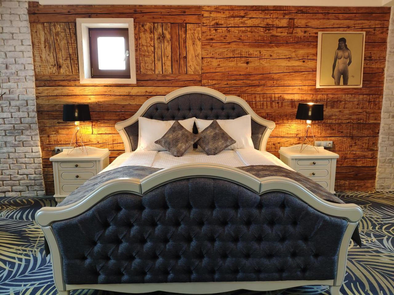Deluxe Zimmer mit Kingsize-Bett